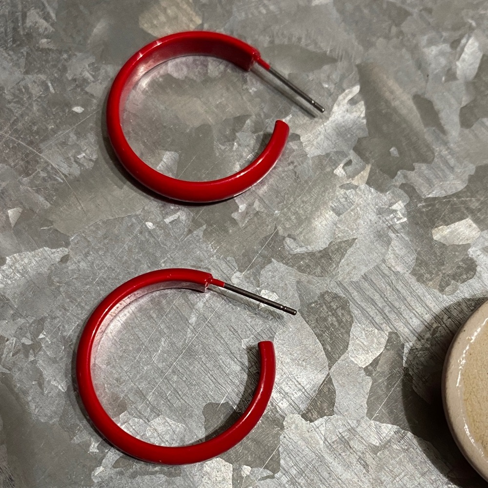 Red Earring Set - Picture 5 of 8